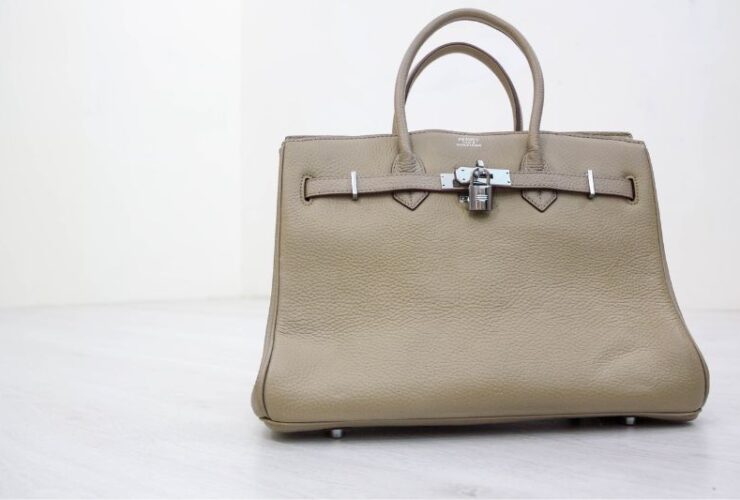 5 Tips for Buying A Preowned Authentic Vintage Hermes Bag #beverlyhills #beverlyhillsmagazine #luxuryhandbags #hardwareengravings #hermesbags #vintagehermesbags