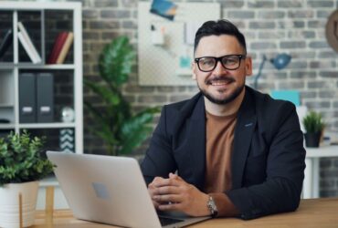 5 Tips to Becoming a Successful Luxury Entrepreneur #beverlyhills #beverlyhillsmagazine #successfulentrepreneur #marketingskills #brandawareness #businessowner #marketingstrategies #bevhillsmag