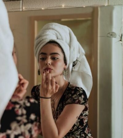 5 Tips to Take Better Care of Your Skin #skincareroutine #beverlyhills #beverlyhillsmagazine #skincareproblems #beautygoals #clearskin #senstiveskin #skincareproducts #flawlessskin #healthyskin #skintype #bevhillsmag