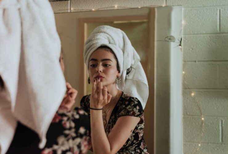 5 Tips to Take Better Care of Your Skin #skincareroutine #beverlyhills #beverlyhillsmagazine #skincareproblems #beautygoals #clearskin #senstiveskin #skincareproducts #flawlessskin #healthyskin #skintype #bevhillsmag