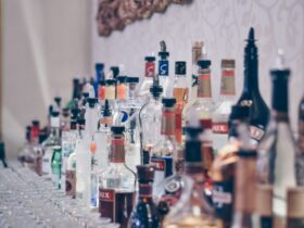 5 Ways to Stop Alcohol Addiction #beverlyhills #beverlyhillsmagazine #bevhillsmag #alcoholaddiction #addictivesubstances #reachsoberity