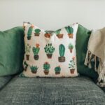 6 Best Coral Throw Pillows for Interior Design #beverlyhillsmagazine #beverlyhills #bevhillsmag #carolthrowpillows #interiordesign #beautifulcolorsanddesign