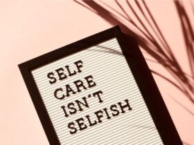 6 Celebrity Self-Care Tips Worth Practicing #beverlyhills #beverlyhillsmagazine #self-caretips #celebrities #drinkmorewater #healthyskincareroutine #self-carepractice