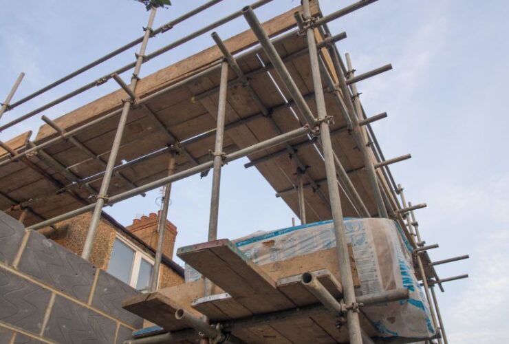 6 Great Materials For Residential Housing #beverlyhills #beverlyhillsmagazine #residentialhousing #classicbuildingmaterials #homeimprovement #homeowner