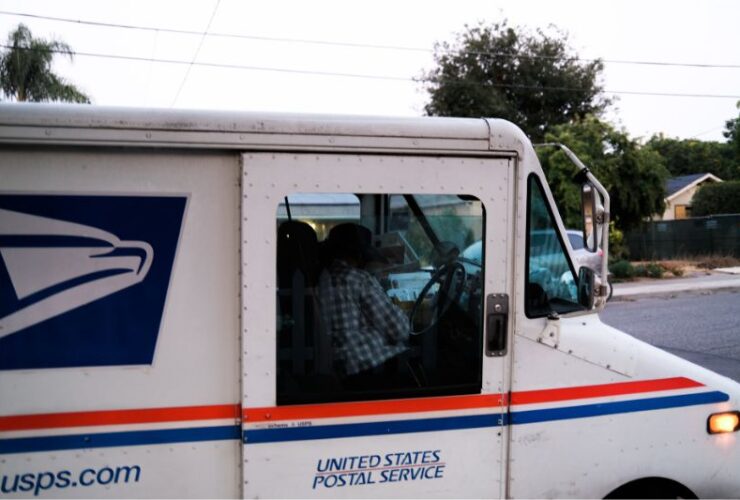 6 Qualities That Every Good Post Office Has #beverlyhills #beverlyhillsmagazine #postoffices #qualityservices #securitymeasures #safeandsecures #customersupport