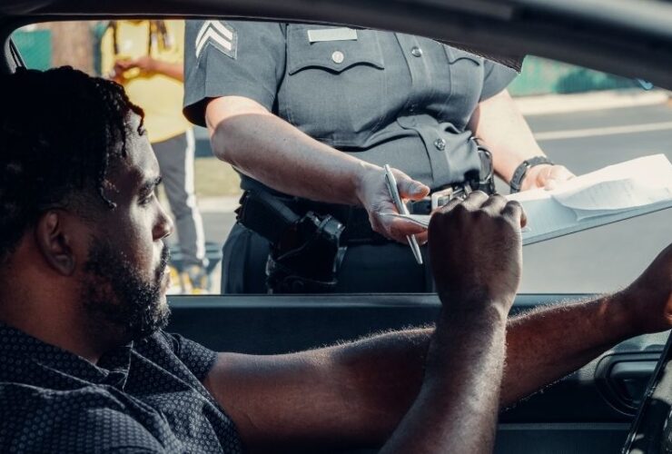 6 Reasons Why People Lose Their Drivers License #beverlyhills #beverlyhillsmagazine #bevhillsmag #driver'slicenses #suspendedlicense #trafficcourt