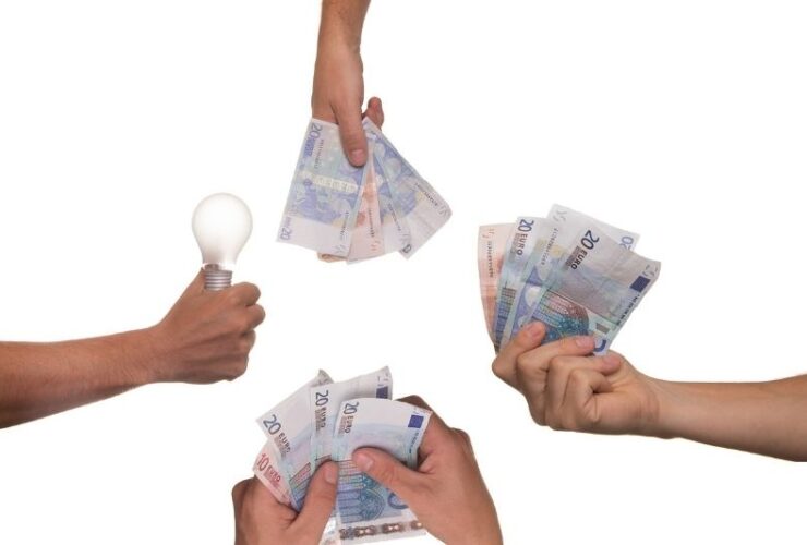 6 Ways To Raise Capital For Your Startup #beverlyhills #beverlyhillsmagazine #bevhillsmag #investinyourstartup #raisecapital #crowdfunding #businessplan