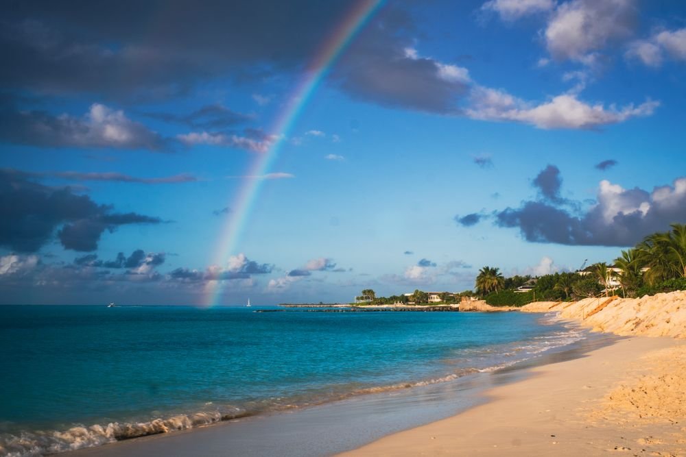 7 Luxury Beach Destinations Worth Discovering #LuxuryTravel #LuxuryBeachDestinations #LuxuryLifestyle #BeachParadise