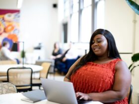 7 Tips for Building Confidence as a Plus-Size College Student #beverlyhills #beverlyhillsmagazine #personalgoals #plus-sizecollegestudent #buildconfidence #collegejourney