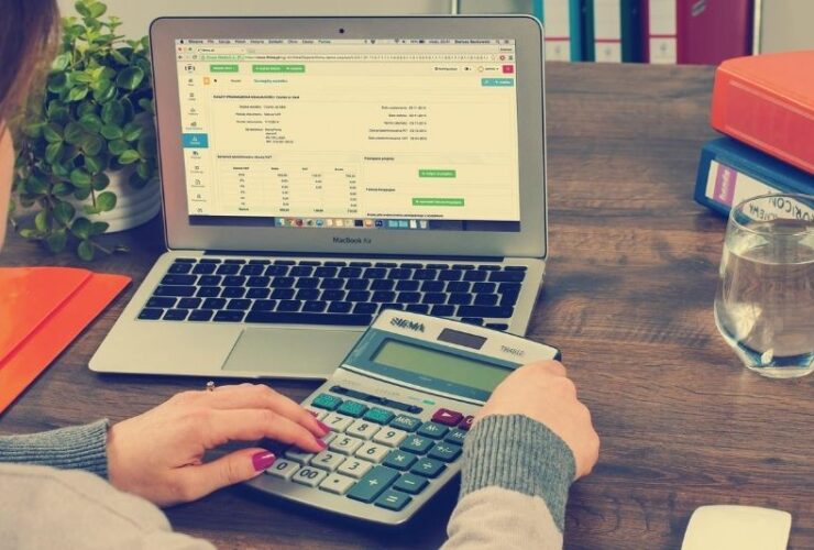 7 Tips for Choosing the Right Accountant for Your Law Firm #beverlyhills #beverlyhillsmagazine #accountingneeds #manageyourfinances #hireanaccountant #choosinganaccountant #lawfirm