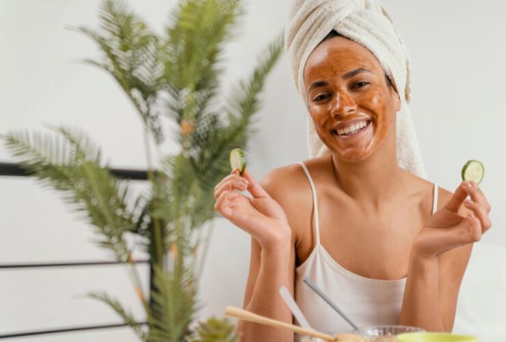 8 Celebrity Skincare Tips #beverlyhills #beverlyhillsmagazine #facemoisturizer #healthyskin #facemassage #makeuproutine #skincaretips