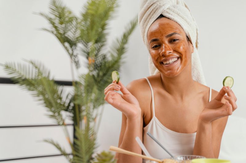 8 Celebrity Skincare Tips #beverlyhills #beverlyhillsmagazine #facemoisturizer #healthyskin #facemassage #makeuproutine #skincaretips