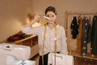 8 Creative Ways To Customize Your Clothes #beverlyhills #beverlyhillsmagazine #bevhillsmag #cutomizeyourclothes #personalizeyourwardrobe #customclothing