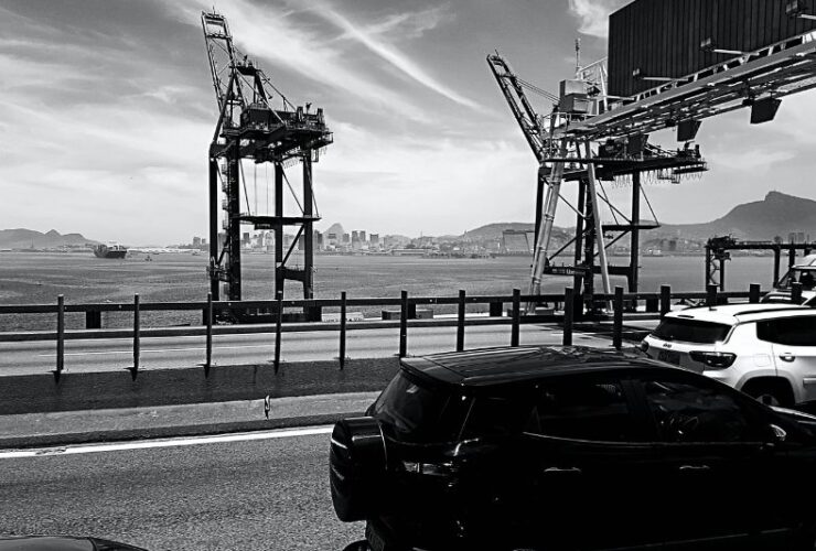 8 Easy Steps To Prepare Your Car For Shipping #beverlyhillsmagazine #beverlyhills #cleaningyourcar #shippingcompany #preparationofyourcarforshipment #billoflading #legalprotection #shippingcompany #shipyourcar #bevhillsmag