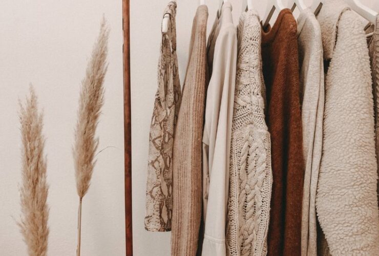 8 Ways to Be More Sustainable with Your Fashion Choices #beverlyhills #beverlyhillsmagazine #sustainablefashion #fashionindustry #thriftshop