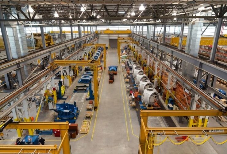 8 Ways to Keep a Manufacturing Facility Clean #beverlyhills #beverlyhillsmagazine #bevhillsmag #manufacturingfacility #boostproductivity #cleanlinessculture #cleaningequipment #safety