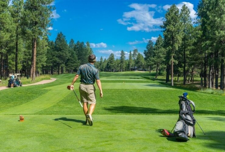 9 Top Most Popular Golf Clothing Brands #beverlyhills #beverlyhillsmagazine #bevhillsmag #golf #golfer #golf wear #golfclothingbrand #sportingsuperbrand #golfclubs #footwearchoices