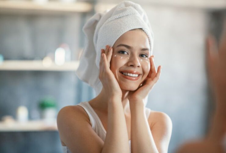 A Beginner's Guide To Building A Natural Skincare Routine #beverlyhills #beverlyhillsmagazine #naturealskincareroutine #skintype #skinhealth #naturalingredients