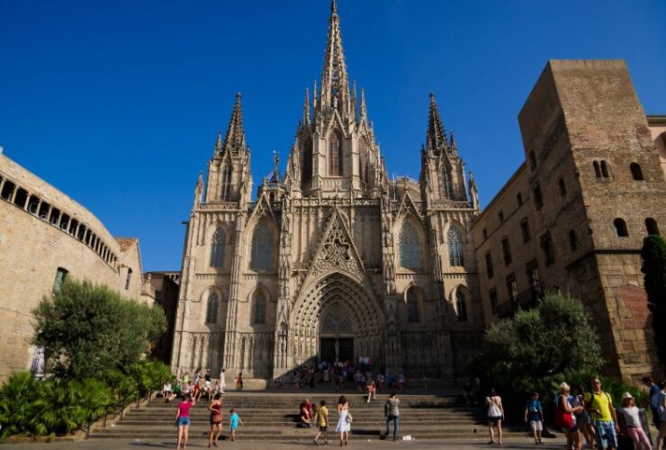 A Complete Guide to the Cathedral of Barcelona #beverlyhills #beverlyhillsmagazine #visitingthecathedralofbarcelona #touristseason #must-visitdestinations #beautifullandmark