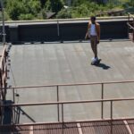 A Comprehensive Guide To DIY Installing Turf On Your Rooftop #beverlyhills #beverlyhillsmagazine #rooftop #installingyourturf #privaterooftop #garden #rooftoplawn #artificialturf