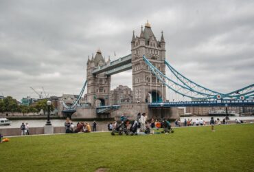A Comprehensive Traveler's Guide to Captivating Experiences in England #beverlyhills #beverlyhillsmagazine #historiccites #England #touristattraction #naturalbeauty #ancienthistory