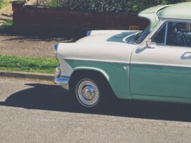 A Guide To Owning & Showing A Classic Vintage Motorcar #beverlyhillsmagazine #beverlyhills #bevhillsmag #vintagecar #classiccar #vintagemotorcar #classicvintagemotorcar