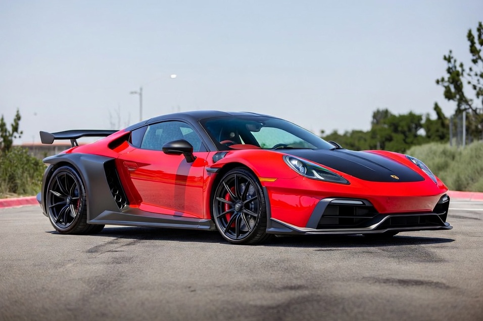 A Guide to Investing in Your Dream Vehicle #beverlyhills #beverlyhillsmagazine #investinyourdreamvehicle #luxurycar #buyacar #maintenancetips