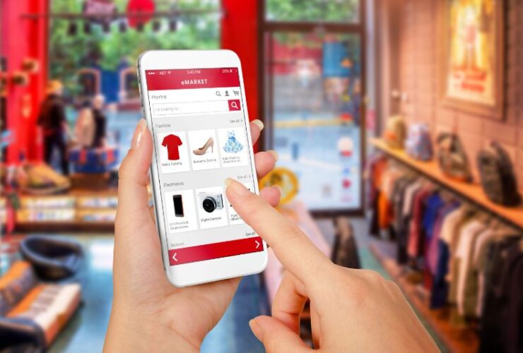 A Look at The COS Smart Store in Beverly Hills #beverlyhills #beverlyhillsmagazine #smarttechnology #onlineshopping #retailsurveillancesystem #intelligentdatainsights $cossmartstore