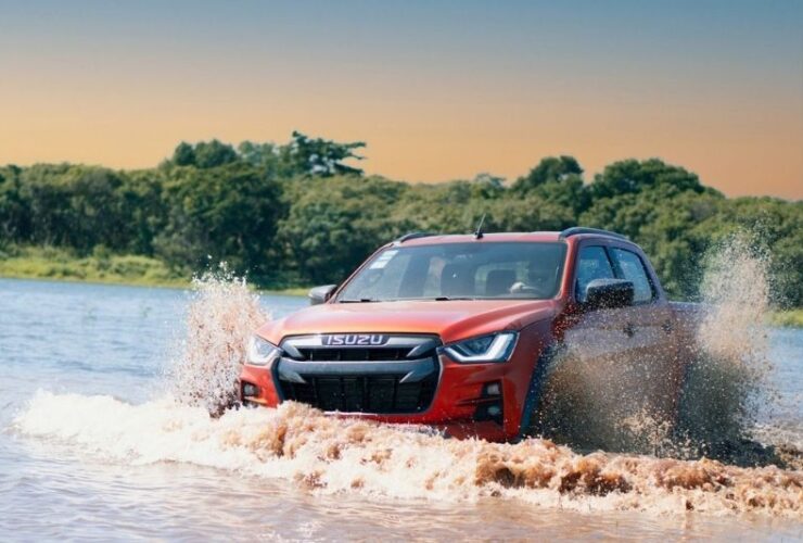 A Short And Sweet Review Of The Isuzu Mu-X  #beverlyhills #beverlyhillsmagazine #Isuzumu-x #safetyprecautions #Isuzu #luxuriousSUV #bevhillsmag