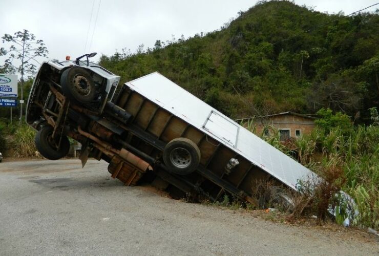 Accidents that Insurance Companies Reimburse #beverlyhills #beverlyhillsmagazine #accidents #roadaccidents #insurancecompanies #insurancecover #insurancepolicy #work-relatedaccident #medicalmalpractice #slipandfallaccidents