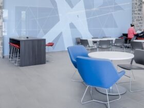 Acrylic Furniture: The Latest Trend in Transparent Acrylic Chairs Design #beverlyhills #beverlyhillsmagazine #modernhome #acrylicfurniture #declutteryourhome #acrylicproducts