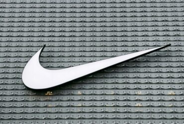 Air Jordan 14: A Complete Guide to the Legendary Shoe Design #beverlyhills #beverlyhillsmagazine #airjordan14 #jumpmanlogo #fashionablejordan's #nikefans #sneakerfans #sneakermarket #sportwearbrand #bevhillsmag