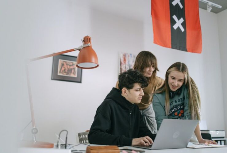 All You Need To Know Before Building A Startup #beverlyhills #beverlyhilllsmagazine #launchingyourbusiness #buildingastartup #businessschool