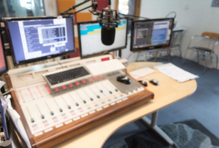 Analytics and Insights: Using Data to Optimize Radio Station Programming #beverlyhillsmagazine #beverlyhills #digitalera #radiostation #radiostationprogramming #socialmedia