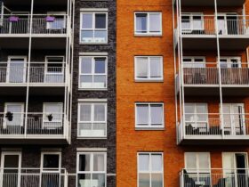 Apartment Hunting? Keep These 6 Things in Mind #beverlyhills #beverlyhillsmagazine #apartmenthunting #searchingforanapartment #choosinganapartment