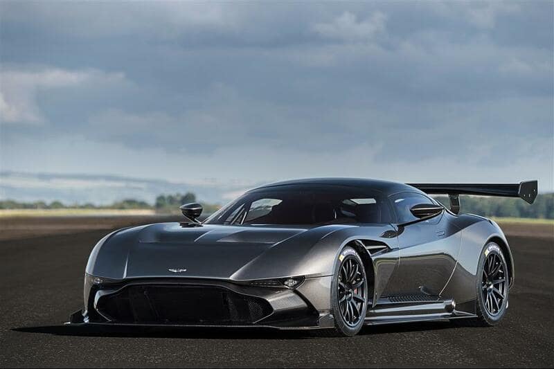 Aston Martin Vulcan: A Track Only Supercar #cars #bevhillsmag #beverlyhillsmagazine #beverlyhill