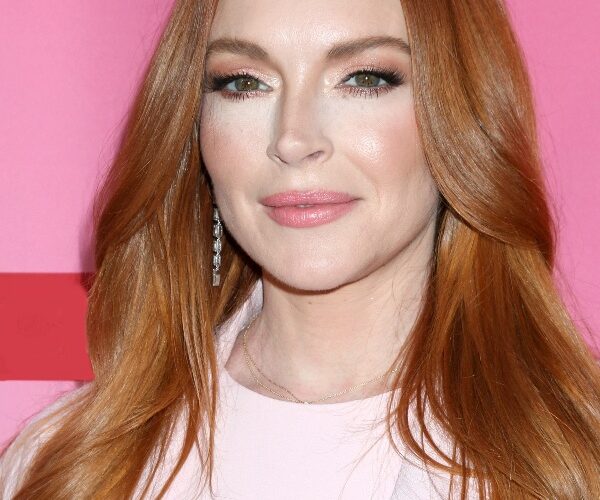 Hollywood Spotlight Lindsay Lohan #FamousStars, #BevHillsMag, #BeverlyHills, #BeverlyHillsMagazine, #RedCarpetLooks, #Celebrities, #CelebrityStyle, #Fashion, #Style, #FashionMagazine