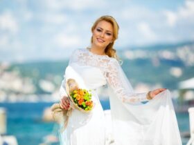Beauty Tips for Your Wedding Day: #beverlyhills #beverlyhillsmagazine #bevhillsmag #weddingday #bride #bridebeautytips #beautytips #beautifulbride #beautyregime #skincare #ultimateblushingbride