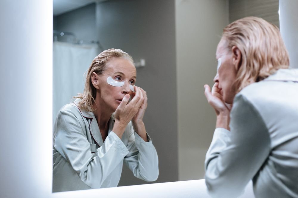 Best Beauty Tips I Wish I Knew in My 20s #BeautyTips, #SunscreenDaily, #LaserRemoval, #SkincareRoutine, #SelfLove, #TattooWisdom, #GlowUp, #SPFProtection, #BeautyJourney, #ConfidenceGlow