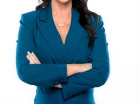 Jana Short: Life Coach & Magazine Publisher #janashort #businessleader #lifecoach #bevhillsmag