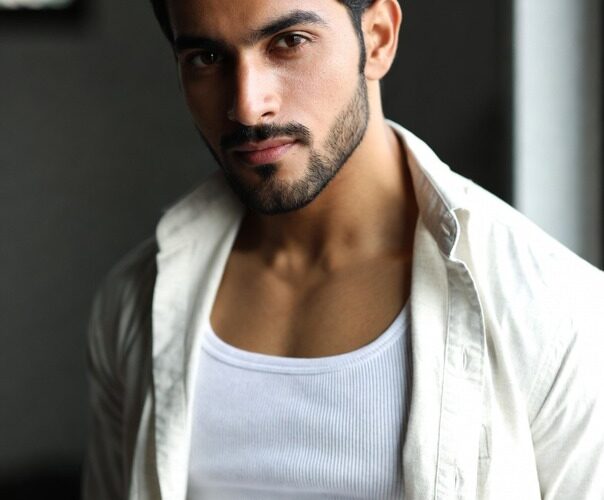 5 Must-Have Features of the Perfect Inner Vest For Men #InnerwearVest, #MensVest, #BestVestForMen, #CottonVest, #GymVest, #WorkInnerwear, #MensInnerwear, #ComfortableVest, #Baniyan, #MensDailyWear