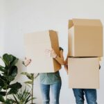 Beverly Hills Bound: Packing and Moving Tips for a Glamorous New Start #beverlyhills #beverlyhillsmagazine #wardrobeboxes #hireprofessionalmoving #movingtips #packingandmoving
