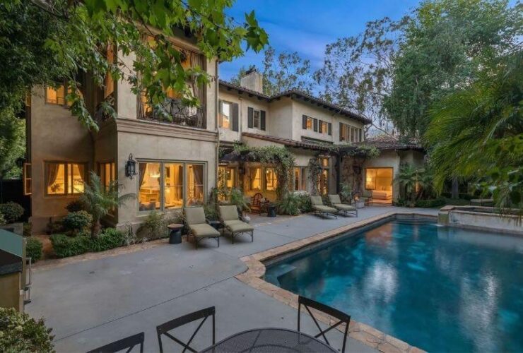 Britney Spears’ Beverly Hills mansion:#beverlyhills #beverlyhillsmagazine #britneyspears #britneyspearshome #celebrityhomes #celebrities #luxuryestates #luxuryhomes #luxuryhomesforsale