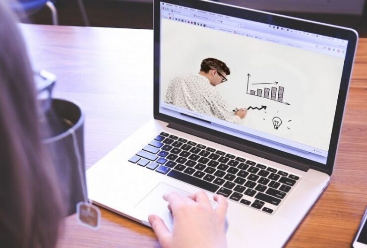 Building an Online Course: 4 Things You Should Have in Mind #beverlyhills #beverlyhillsmagazine #bevhillsmag #onlinecourse #promoteyourcourse #videolessons #createengaginglessons #createagoodoutline