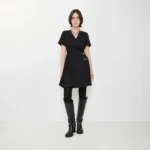 Burberry: Timeless Fashion with Bristish Elegance #BevHillsMag, #BeverlyHills, #BeverlyHillsMagazine, #Burberry, #LuxuryFashion, #ModernStyle, #ShopFashionOnline, #FashionForWomen, #IconicStyle, #BritishLuxury