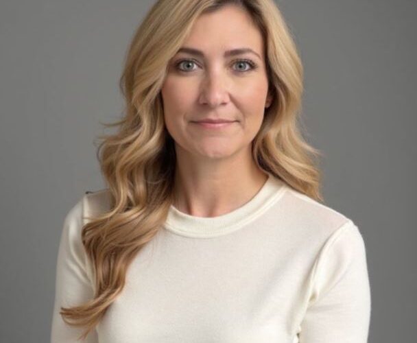 Renae Miller: Empowering Others Through Hair Restoration #bevhillsmag #business #cosmetologist