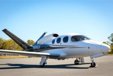 Cirrus Vision SF50 #jets #privatejets #bevhillsmag #beverlyhillsmagazine #beverlyhills