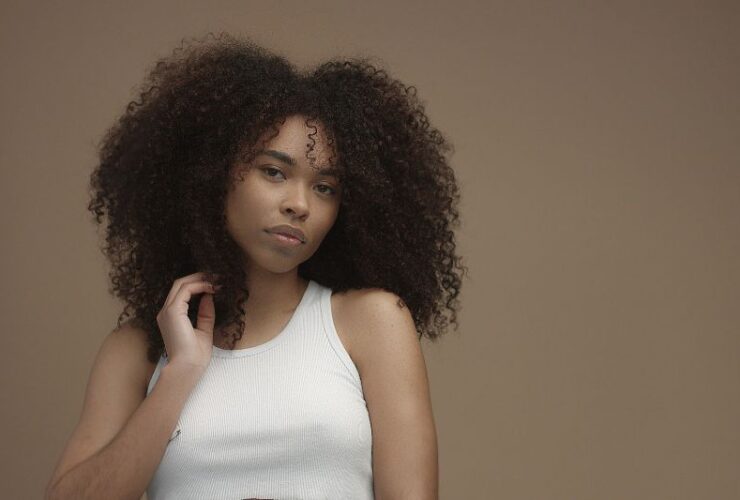 Buy Ready To Wear Glueless Wigs For Parties And Events #beverlyhills #beverlyhillsmagazine #wigs #humanhair #gluelesswigs #uniquehairstyle #wigshopping