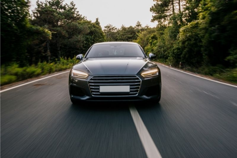 Buying a Luxury Car? Remember These 8 Tips #beverlyhills #beverlyhillsmagazine #bevhillsmag #buyingaluxurycar #luxurycar #purchasingaluxurycar #standardcar #refinancing #luxurymodel