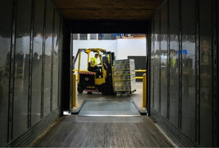 Buying a Used vs. New Forklift: 4 Points to Consider #beverlyhills #beverlyhillsmagazine #bevhillsmag #newforklift #usedforklift #forklift